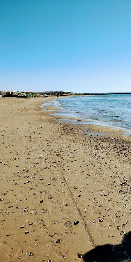 Résidence le neptuna T2 direct plage wifi clim Agde Extérieur photo